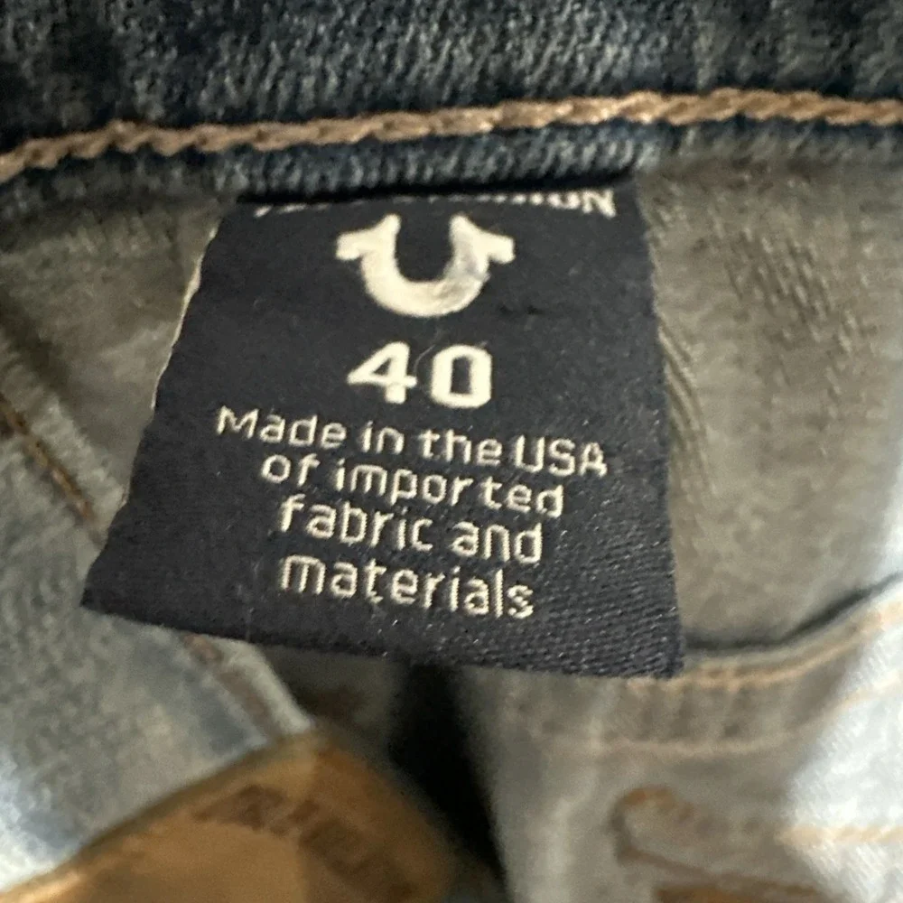 True Religion‎ Ricky Men's 40 Relaxed Straight Mid Rise Flap Back Pockets Logo